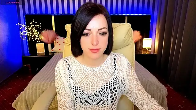 Daloras lin online show from April 5, 6:40 pm