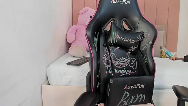 antonella moon7 online show from March 1, 4:23 am