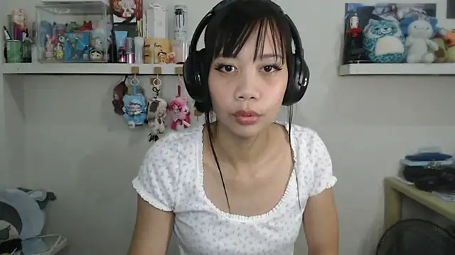 GloryKulikowski online show from March 4, 1:56 am