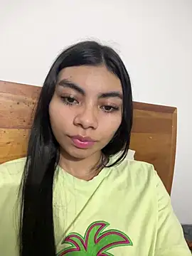 eimmy  skinny online show from March 25, 11:40 pm