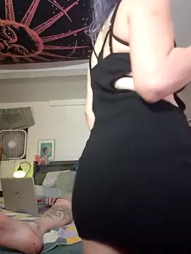 XxSweetlilSpitfirexX online show from May 5, 8:28 am