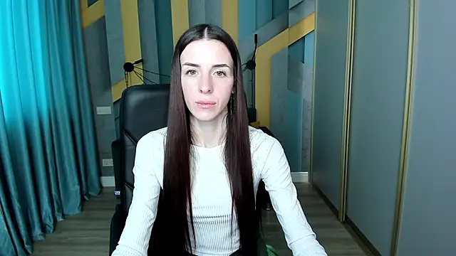 NoirDiva online show from March 14, 1:12 pm