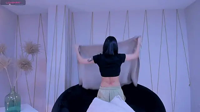 CarolineEvans x online show from March 20, 5:23 am