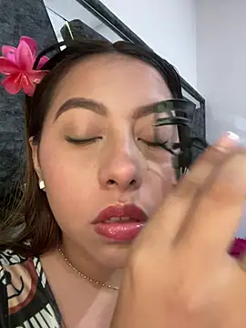 Emiily joee  online show from July 15, 11:31 pm
