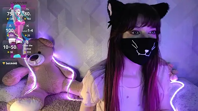 llonaMask online show from March 1, 8:47 am