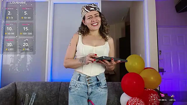 oriana thomson01 online show from February 23, 5:45 pm