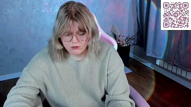 luna c0ra online show from April 13, 8:04 am