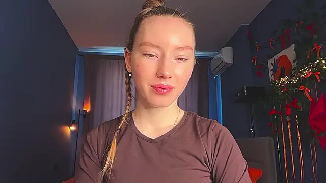 Anna Kare online show from March 2, 10:11 am