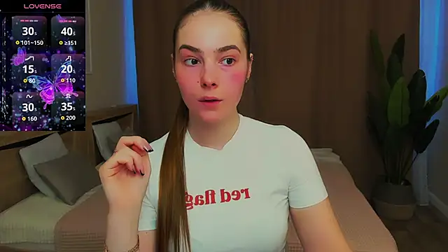 Maddy Wood  online show from March 4, 8:43 am