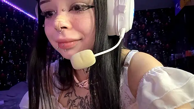 Luna Sohotti online show from March 4, 3:40 pm