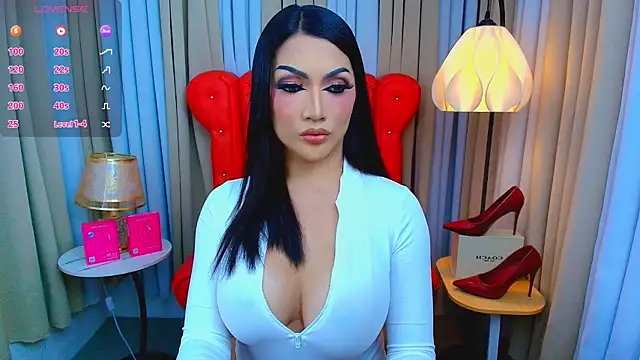 Laureen Hilton online show from July 23, 11:18 am