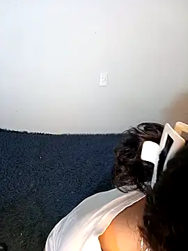 Lili  Clan online show from March 18, 12:59 am