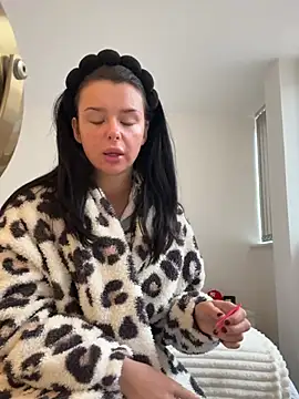 Amberbanxx online show from March 12, 7:33 am