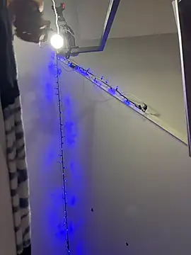 DraggingFirenze online show from April 28, 3:38 pm