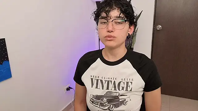 jeroharper  online show from April 21, 8:05 pm