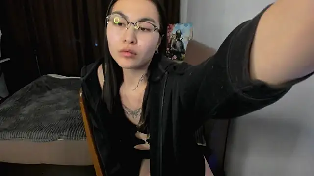 moon bloom online show from April 20, 9:40 pm