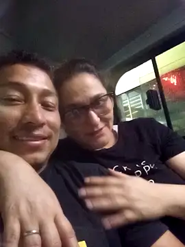 pareja latina2214 online show from February 23, 1:06 am