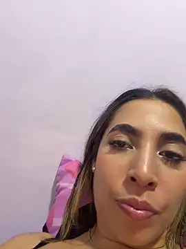 Sophiexx  online show from April 13, 1:18 am