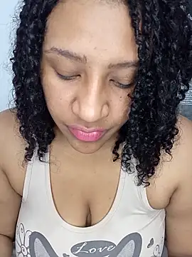 gigiblue89 online show from May 7, 8:29 am