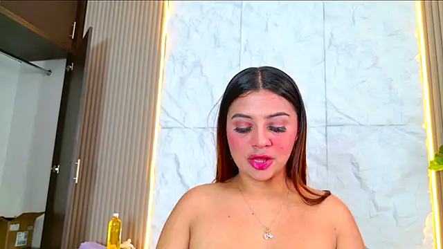 DulceQueen1 online show from March 4, 12:56 pm