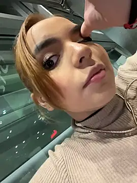 Laurap1 online show from March 10, 7:56 am