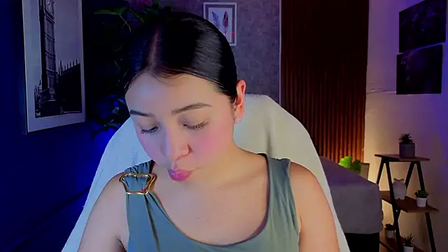 SophyAdams online show from March 8, 12:18 am