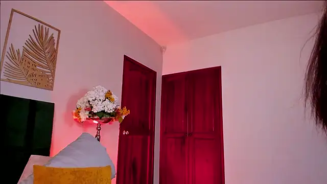 KatrionaNyx online show from March 11, 7:05 pm