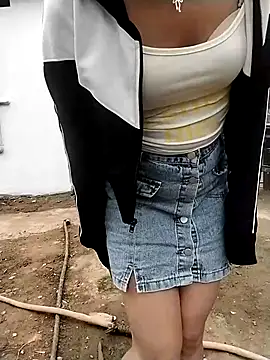 ngocbao11 online show from April 5, 1:15 am