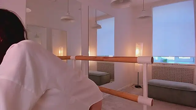 Scarlet Muse  online show from March 20, 9:36 am