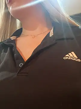 romanovanita online show from April 13, 5:20 am