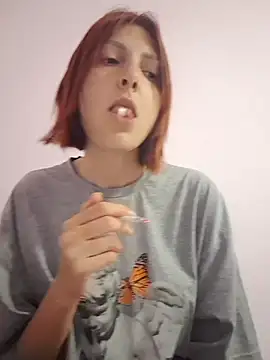 KrissyVixxen online show from August 7, 4:36 pm