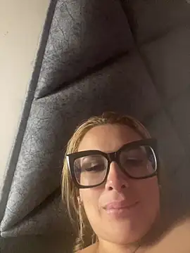 Alma Andrade online show from April 17, 5:15 pm