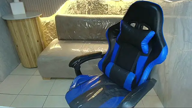 mia rosse r online show from February 28, 6:13 am