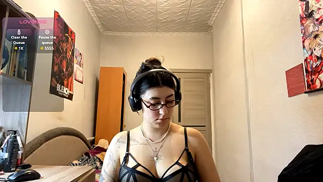 AshlynWabasha online show from March 19, 5:50 pm