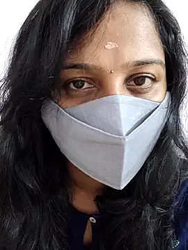 Shaliniqueen online show from July 11, 1:44 pm