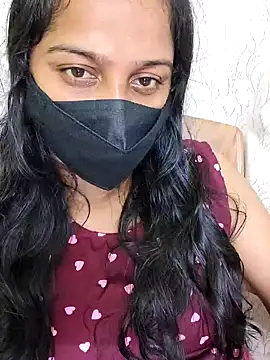 Shaliniqueen online show from June 18, 12:43 pm