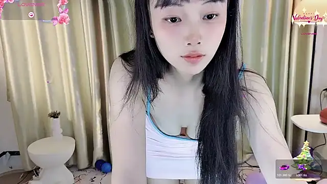 okyssa online show from April 19, 3:56 pm