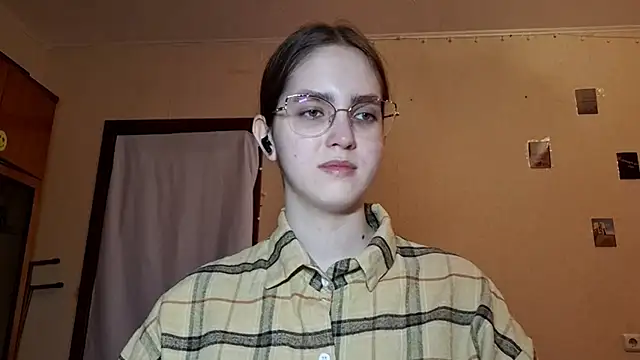 Katelemon online show from April 13, 2:51 pm