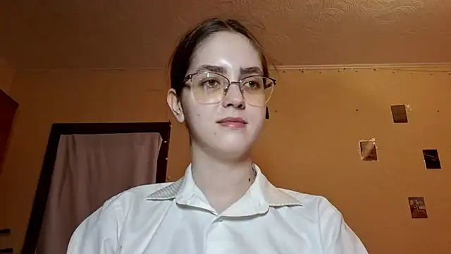 Katelemon online show from April 7, 2:30 pm