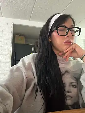 susi chimm online show from March 10, 1:20 am