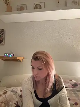 Naya-hot online show from February 20, 10:43 pm