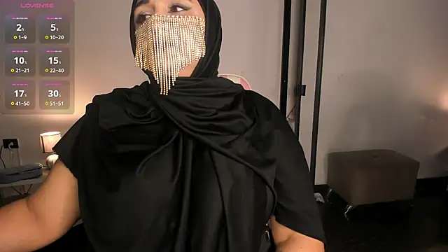 HijabiMilff online show from June 3, 2:29 pm