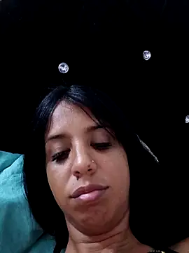 skinnyprety18 online show from March 3, 4:07 am