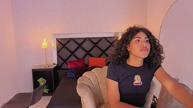 soffiene online show from February 28, 4:12 am