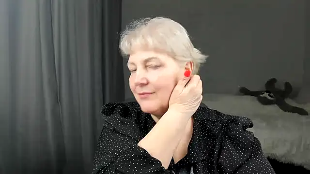 Mary-Leee online show from February 28, 2:05 pm