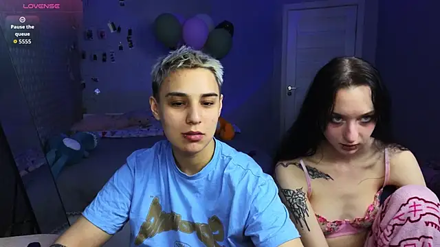 LuxuryLoverss online show from April 1, 11:11 am