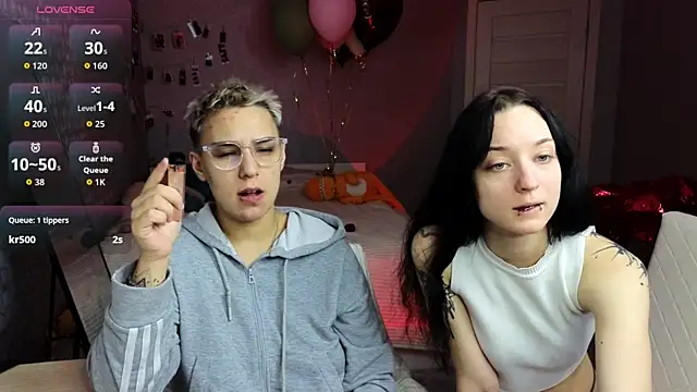 LuxuryLoverss online show from March 26, 11:23 am