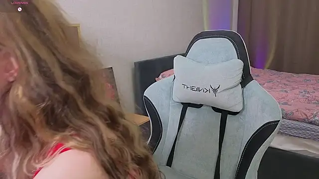 Dipamelly online show from April 1, 1:41 pm