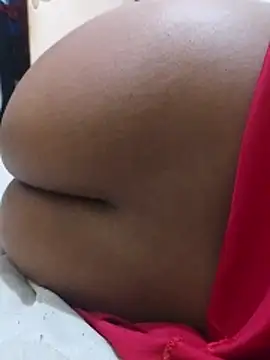 Lilo1323 online show from April 29, 11:21 pm