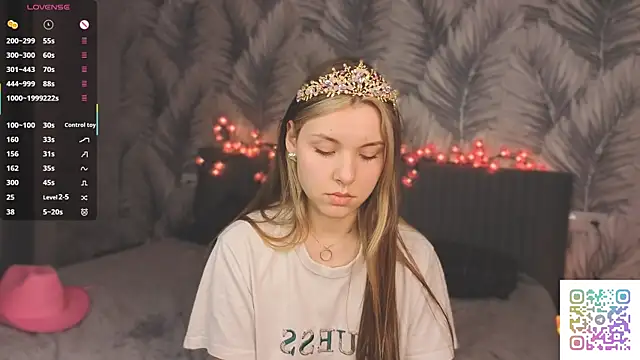 HinaVibe online show from April 12, 4:43 pm